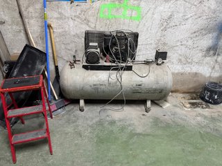 Compresor de aire industrial trifásico 270l