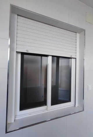 Ventana Climalit con persiana