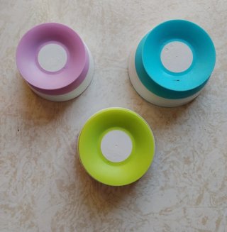 3 Boles Plástico Colores con Ventosa