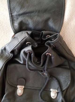 Mochila GB Negra Cuero