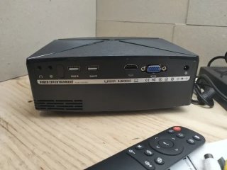 Proyector LED 720p Negro