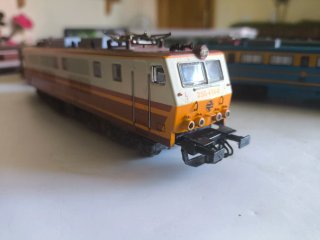 Locomotora HO analógica CC