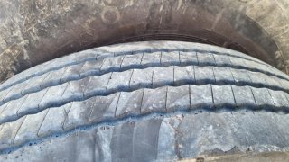 2 Ruedas delateras Camión 295/80 R22.5
