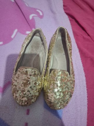Zapatos dorados talla 26
