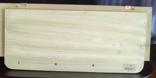 Perchero de madera decorado