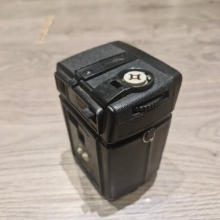 Due vecchie fotocamere Kodak e una sconosciuta in vendita