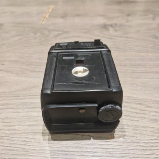 Due vecchie fotocamere Kodak e una sconosciuta in vendita