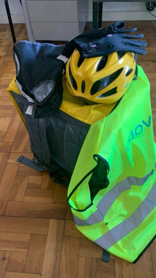 Mochila Glovo con Accesorios