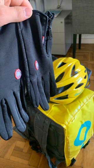 Mochila Glovo con Accesorios