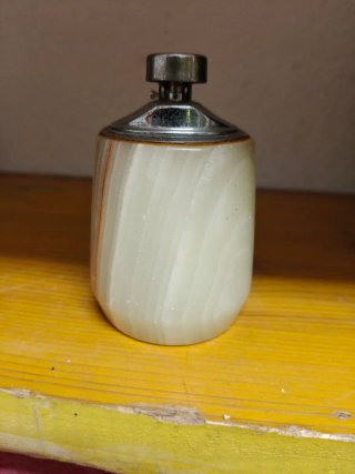 Accendino da tavolo in onice