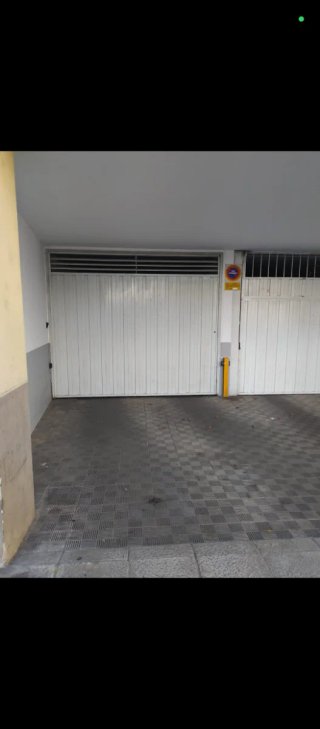 Se alquila plaza de garaje en Barrio Cobas