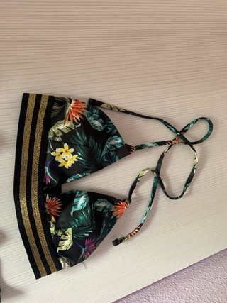 Bikini estampado tropical