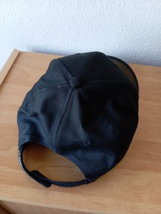GORRA BEISBOL CON LA LETRA “I”, NUEVA NEGRA/AMARIL