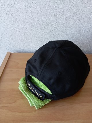 GORRA BEISBOL CON LA LETRA “I”, NUEVA NEGRA/AMARIL