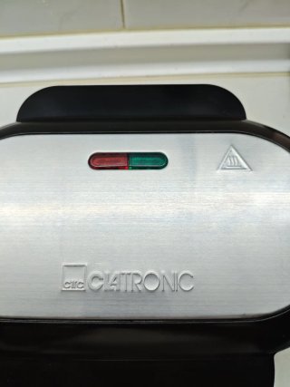 Máquina de hamburguesas Clatronic