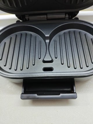 Máquina de hamburguesas Clatronic