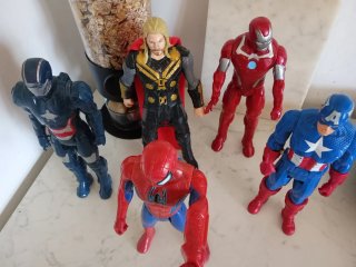 Lotto action figure Marvel: Spiderman, Thor, Iron