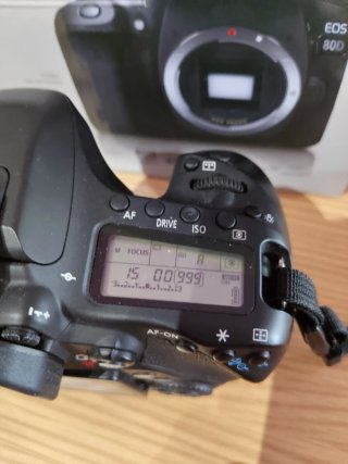 Canon EOS 80D + 3 objetivos + Bolsa + kit limpieza