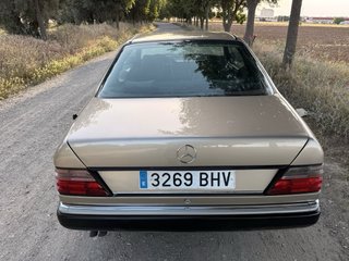 Mercedes-Benz 300 CE 1990