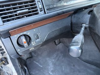 Mercedes-Benz 300 CE 1990