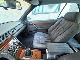 Mercedes-Benz 300 CE 1990