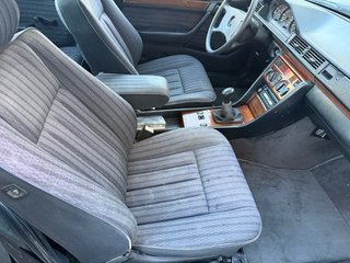 Mercedes-Benz 300 CE 1990