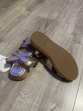 Sandalias doradas cuña esparto talla 37