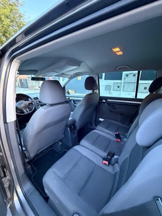 Volkswagen Touran 2011