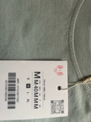 Camiseta Zara verde con logo