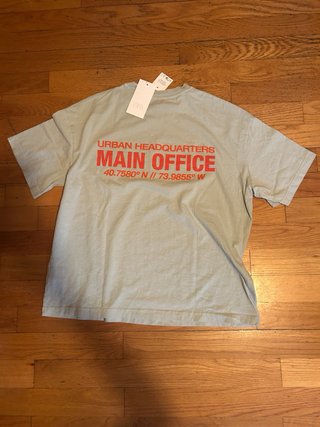 Camiseta Zara verde con logo