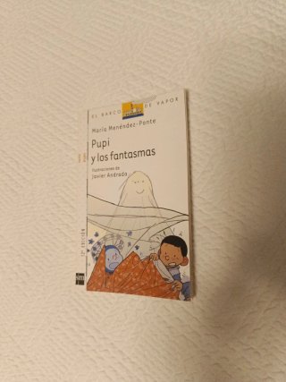 Pupi en la Playa ,  Los Fantasmas y Las Brujas de