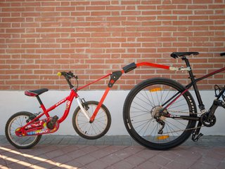 Barra remolque bici infantil Peruzzo Trail Angel