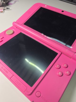 Nintendo 3DS XL Rosa + Mario Kart 7 + Accesorios