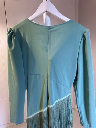 Vestido midi verde con flecos