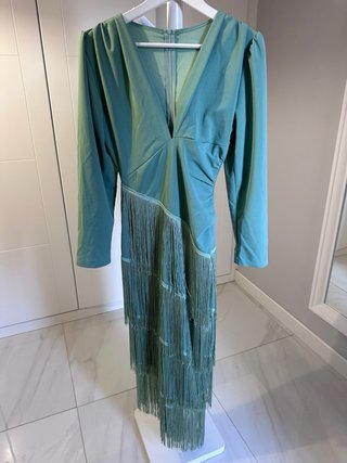 Vestido midi verde con flecos
