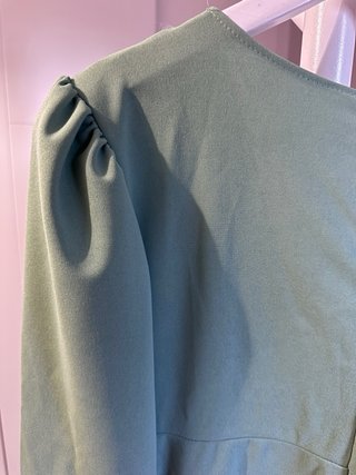 Vestido midi verde con flecos