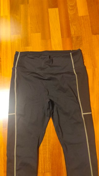 Fabletics Pantalones deportivos negros con costura