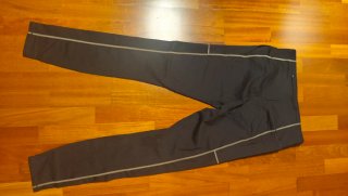 Fabletics Pantalones deportivos negros con costura