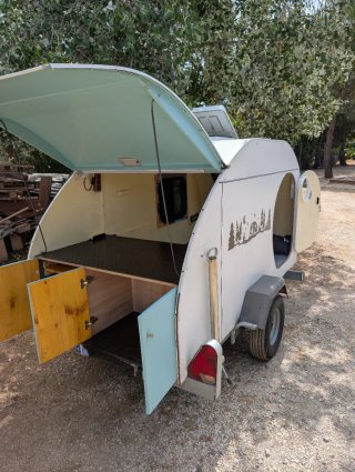 Mini caravana blanca