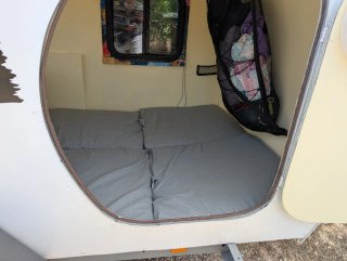Mini caravana blanca