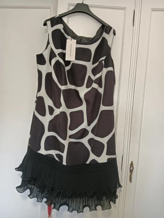 Vestido fiesta talla 50 negro y blanco
