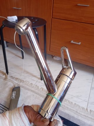 Grifo de cocina plateado