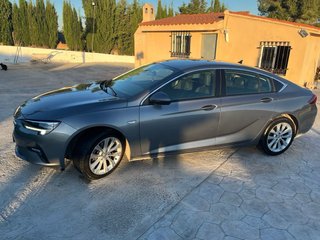 Opel Insignia 2021