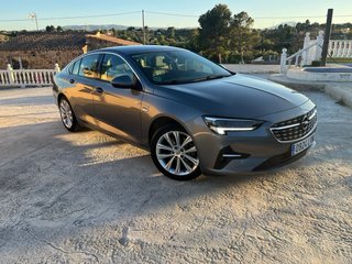 Opel Insignia 2021