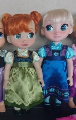 Set di bambole Elsa e Anna Disney Animators con Kristoff e Olaf