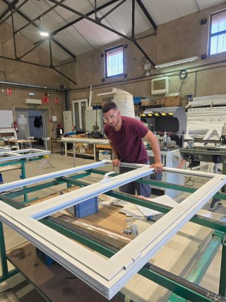 SERVICIO DE REPARACIÓN DE ALUMINIO Y PERSIANAS