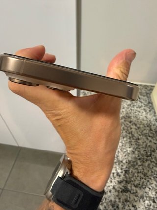iPhone 16 Pro Max 1TB + Pitaka + OtterBox