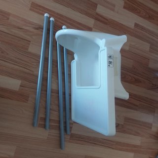 Trona IKEA con bandeja