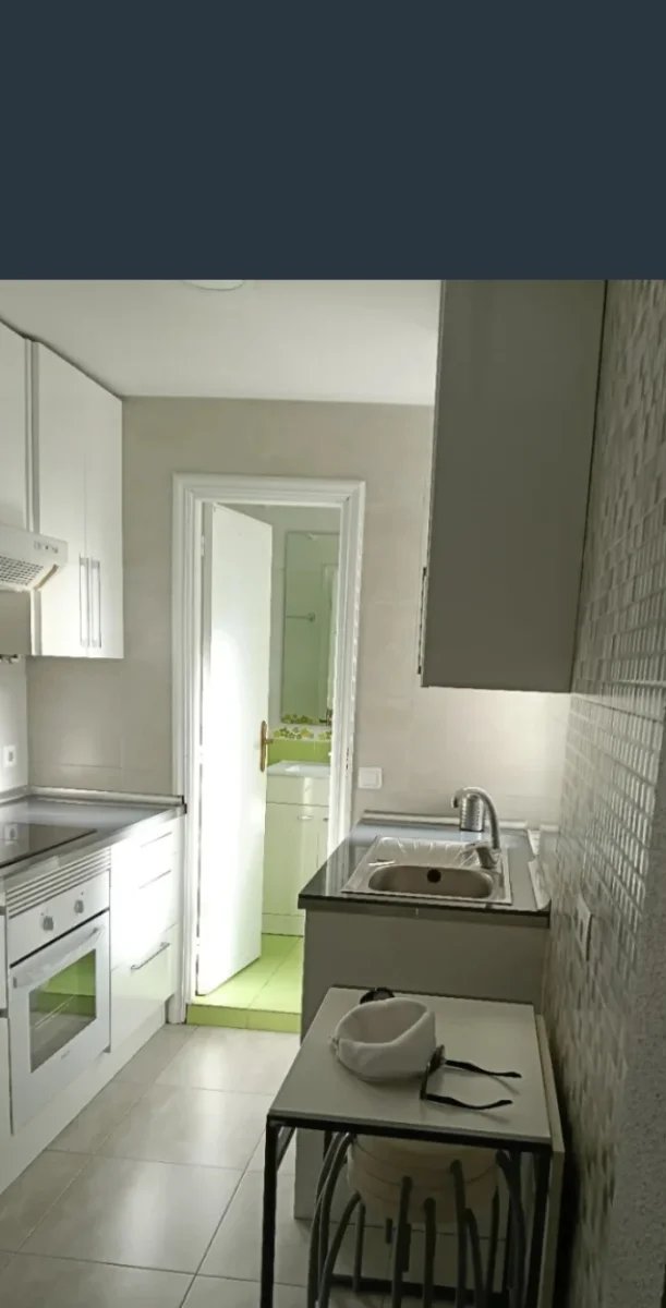 Se alquila habitacion cerca metro puerta del angel