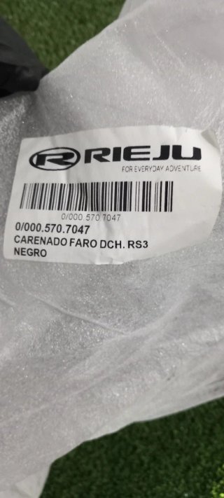 Carenado Negro faro derecho rieju